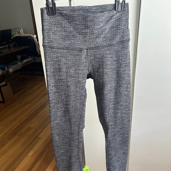 Lululemon Wunder Under Leggings Size 4 - Heathered Black - Picture 4 of 6
